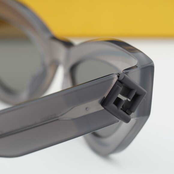 New, FENDI Sunglasses FE40146I 20A Authentic New, FENDI Sunglasses FE40146I 20A Authentic main image 2